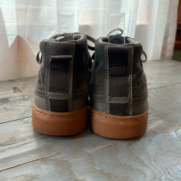 The North Face Base Camp Luxe Chukka suede boots | size 10 - Picture 4 of 6